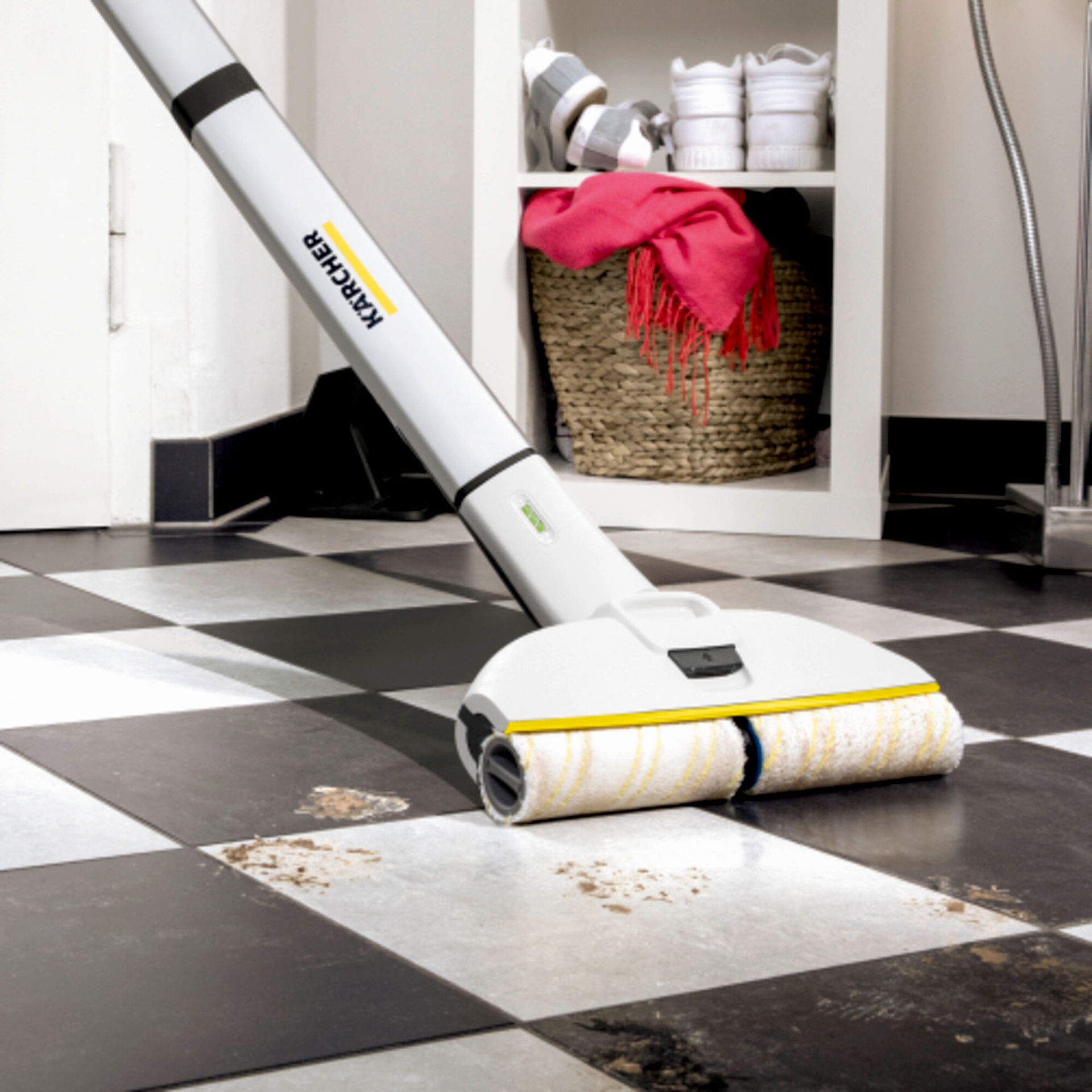 کف شور شارژی  کارچر  مدل KARCHER EWM 2